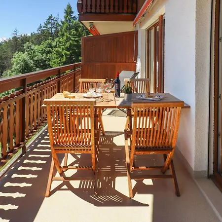 Apartment Marigny.2 *